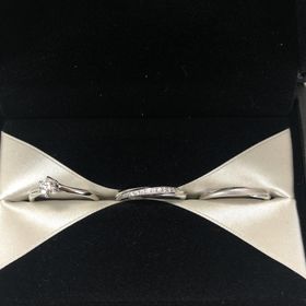 【エクセルコダイヤモンド(EXELCO DIAMOND)の口コミ】 デザインと付けた感触が1番良かったので、こちらにしました。重ね付けをし…