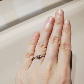 【TRECENTI(トレセンテ)の口コミ】 デザインが可愛かったこと、また指輪をした時のつけ心地がとてもよかった…