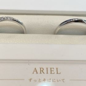 【HOSHI no SUNA 星の砂(ほしのすな)の口コミ】 斜めにダイヤモンドが並ぶ結婚指輪が欲しくて探していました。ただ指輪は…