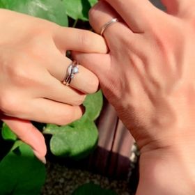 【銀座ダイヤモンドシライシの口コミ】 婚約指輪と結婚指輪のセットリングを探してて、色んなお店をまわりました…