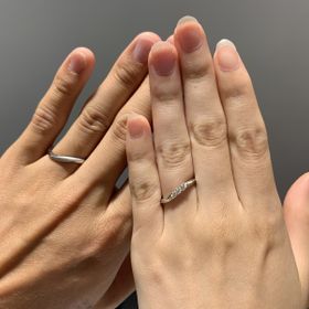 【銀座ダイヤモンドシライシの口コミ】 デザインがとても豊富で、お互いビビっとくるものが見つかりました。彼と…