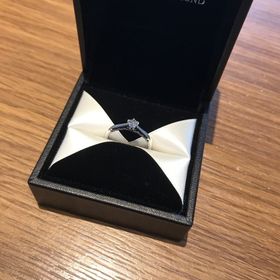 【エクセルコダイヤモンド(EXELCO DIAMOND)の口コミ】 来店する前にネットでいくつか候補を絞って、実際試着してみるとシンプル…