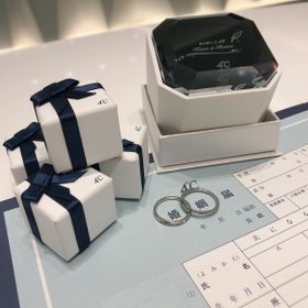 【4℃ BRIDAL(ヨンドシーブライダル)の口コミ】 指輪のデザインがごちゃごちゃしてなく、なによりシンプルでダイヤモンド…