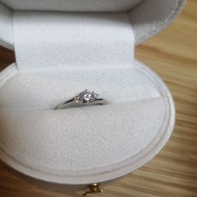 【Foulason(フレゾン)の口コミ】 デザインが可愛く、つけたときに派手すぎず、でも華やかでとても可愛かっ…