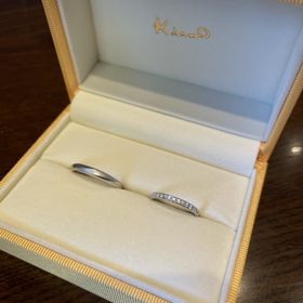 【ケイウノ ブライダル(K.UNO BRIDAL)の口コミ】 キラキラが好きなので、ハーフエタニティを探していて
これにしました！
…