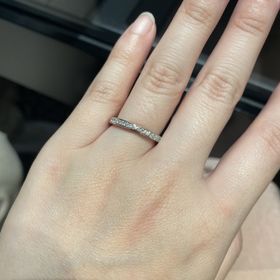 【銀座ダイヤモンドシライシの口コミ】 キュッと絞りがあってキュートなデザインでした。ダイヤモンドがキラキラ…