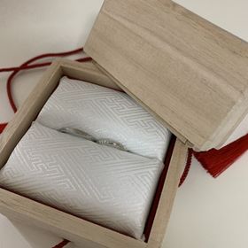 【TOMOE(トモエ)の口コミ】 一生に一度の結婚指輪なので、ペアになっているデザインのものを選びまし…