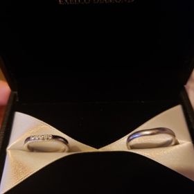 【エクセルコダイヤモンド(EXELCO DIAMOND)の口コミ】 ダイヤモンドがキラキラしているものがよかったので大変気に入りました。
…