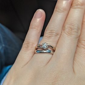 【TANZO.(鍛造指輪)の口コミ】 プロポーズ時にダーズンローズをプレゼントしてもらったので、ダイヤ部分…