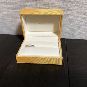 【ケイウノ ブライダル(K.UNO BRIDAL)の口コミ】 シンプルで普段使いしやすい見た目で指輪の裏側にオリジナルのデザインを…