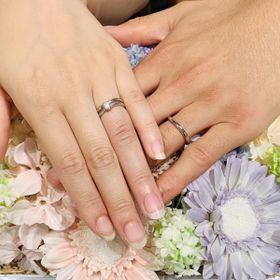 【アイプリモ(I-PRIMO)の口コミ】 婚約指輪のデザインに合わせて、スタッフさんと一緒に選びました。
おすす…