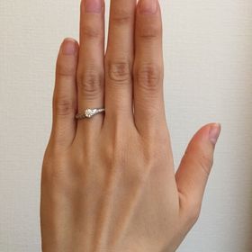 【銀座ダイヤモンドシライシの口コミ】 清楚で大人っぽい雰囲気に憧れていたので、40代50代になっても結婚指輪と…