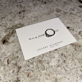 【ラザール ダイヤモンド(LAZARE DIAMOND)の口コミ】 定番すぎるブランドはやめようと思い、調べてるうちに出会ったこちらのブ…