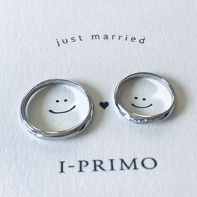 【アイプリモ(I-PRIMO)の口コミ】 指輪の形が柔らかい雰囲気のウェーブで、上品で可愛くて気に入りました。
…