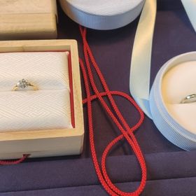 【TOMOE(トモエ)の口コミ】 花菱の名前の通り、花のようなデザインがとても可愛く華やかです。見た時…