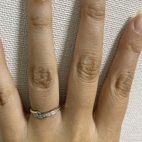 【銀座ダイヤモンドシライシの口コミ】 動きが感じられ、多少ズレてもダイヤモンドが見えるのでいちいち直さなく…