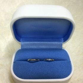 【銀座ダイヤモンドシライシの口コミ】 職場でも付けられて、シンプルだけどダイヤがついてる指輪を探していまし…