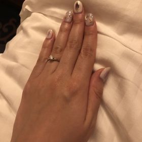 【ラザール ダイヤモンド(LAZARE DIAMOND)の口コミ】 指輪のデザインは、婚約指輪で一生残るのでお固くしたかったけれど、個性…