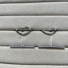 【TRECENTI(トレセンテ)の口コミ】 ウェーブ型で、指に着けた時の形が綺麗みえました。
レディース物の方はダ…