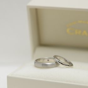 【CRAFY(クラフィ)の口コミ】 当初はピンクゴールドを予定していましたが、担当の方が親身に相談に乗っ…