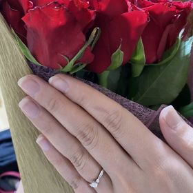 【アイプリモ(I-PRIMO)の口コミ】 一緒に指輪を見に行きました。ホームページで事前にいくつか候補を決めて…