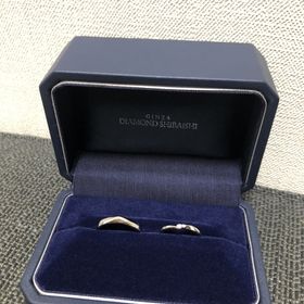 【銀座ダイヤモンドシライシの口コミ】 シンプルで幅が細いものを探していたので理想の指輪を見つけられました！
…