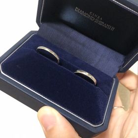 【銀座ダイヤモンドシライシの口コミ】 ミルうちで中にはアイスブルーダイヤをいれました！
とても綺麗でお気に入…