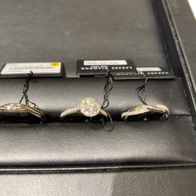 【ラザール ダイヤモンド(LAZARE DIAMOND)の口コミ】 デザインのよさ、ダイヤモンドの輝き、セット購入特典があったのでラザー…