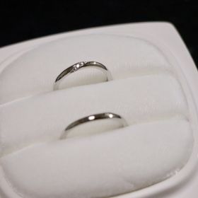 【俄(にわか)の口コミ】 デザインがシンプルで、長く着用するにあたり飽きなさそうで良いと思った…