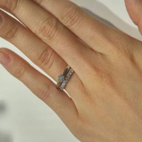 【4℃ BRIDAL(ヨンドシーブライダル)の口コミ】 エンゲージリングはシンプルなデザインで比較的スムーズに決まりましたが…