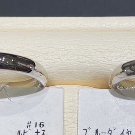 【ジュエリーツツミ(JEWELRY TSUTSUMI)の口コミ】 男性用と女性用ともにストレートで、とてもシンプルな指輪です。毎日長年…