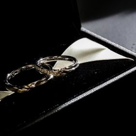 【エクセルコダイヤモンド(EXELCO DIAMOND)の口コミ】 他にはないデザインとの事で、とても魅力的でした。指が綺麗に見えるとこ…