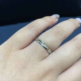 【insembre(インセンブレ)の口コミ】 デザイン、お値段等で検討してこれに決めました！
キラキラしてるのがよく…