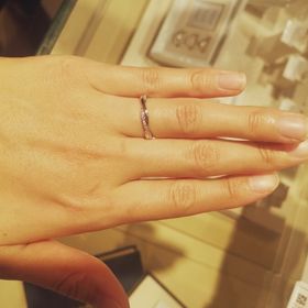 【ANGELRY INOKO(エンジェリーイノコ)の口コミ】 指輪のデザインが気に入りました。
他のブランドも見に行きましたが、ウェ…