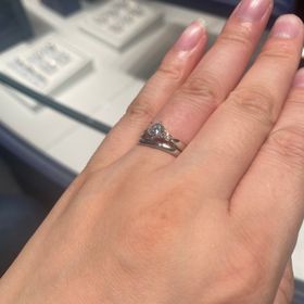 【エクセルコダイヤモンド(EXELCO DIAMOND)の口コミ】 第一印象で一目惚れ! 
ダイヤモンドの大きさで印象が大分変わりますが、そ…