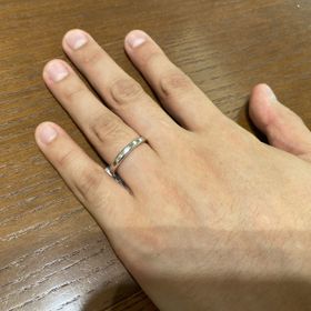 【TRECENTI(トレセンテ)の口コミ】 指輪のデザインは、ストレート、ウェーブ、V字と豊富に揃っていました。変…
