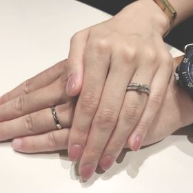 【ラザール ダイヤモンド(LAZARE DIAMOND)の口コミ】 婚約指輪はゴージャスでありながら、可愛すぎないデザインが決めてでした…