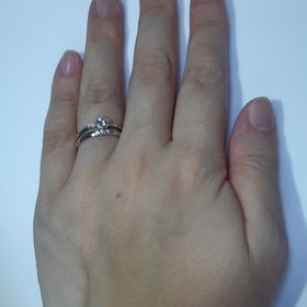 【COEUR D'OR(クゥドール)の口コミ】 手が小さいので、小さめのデザインを選びました。
シンプルなデザインです…