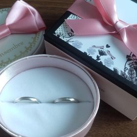 【insembre(インセンブレ)の口コミ】 いろいろなデザインがあり悩みましたが、長く使うものなのでシンプル飽き…