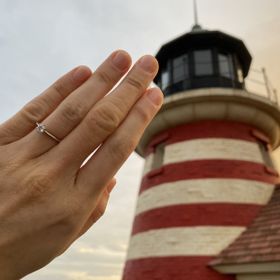 【ケイウノ ブライダル(K.UNO BRIDAL)の口コミ】 婚約指輪は平均30万前後のものが多く、なくてもいいと思ってました。結婚…