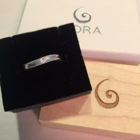 【SORA(ソラ)の口コミ】 私たちが求めていた指輪は丸くてシンプルで邪魔にならないデザインの指輪…