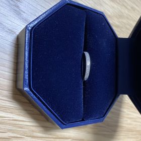 【EITO(エイト)の口コミ】 できるだけ人と被らないものが良かったので、ダイヤのカットが普通のもの…