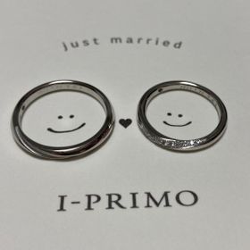 【アイプリモ(I-PRIMO)の口コミ】 リングの形はストレートで、斜めにダイヤが入っており指が細く見えます。…