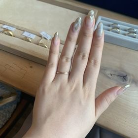 【ith(イズ)の口コミ】 【デザインについて】
仕事では指輪をつけない為、私服に合う指輪を探して…