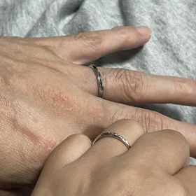 【GALA JEWELRY(ガラジュエリー)の口コミ】 指輪を買うに当たり、シンプルな物が良いと最初から2人で決めていて、ガラ…