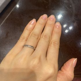 【ケイウノ ブライダル(K.UNO BRIDAL)の口コミ】 クレッセントという内側がメレダイヤ外側がプラチナの指輪を着用しました…