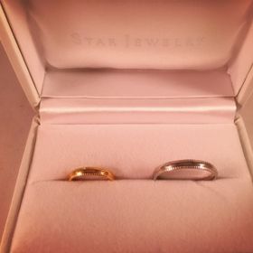 【STAR JEWELRY(スタージュエリー)の口コミ】 私はどうしてもゴールドのデザインが欲しかったのですが、主人はシルバー…