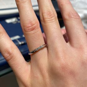 【銀座ダイヤモンドシライシの口コミ】 デザインが素敵です。現在、過去、未来と、ダイヤモンドが表す意味につい…