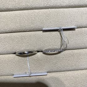 【TRECENTI(トレセンテ)の口コミ】 メンズはストレートにひねりのあるラインでおしゃれに見えるデザインです…