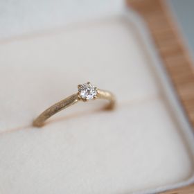 【Cayof(カヨフ)の口コミ】 決め手は「他とかぶりにくいデザイン」と「ファッションリングとしても普…